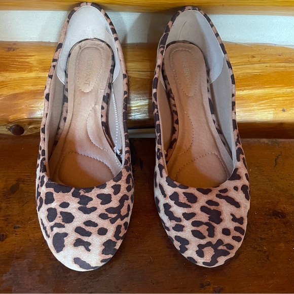 Lane Bryant Leopard Print Flats 9W | Fall Trend Wide Width Ballet Shoes - Picture 1 of 7